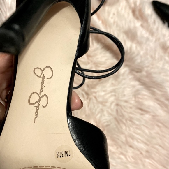 Heels 👠 - Picture 4 of 9